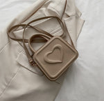Φόρτωση εικόνας στο εργαλείο προβολής Συλλογής, Love Crossbody Bags
